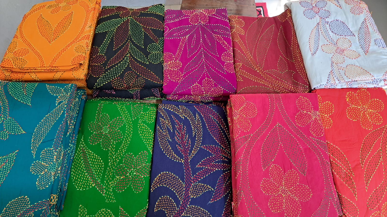 Premium Kantha-Stitch Bed Cover — Black with Multicolor Florals