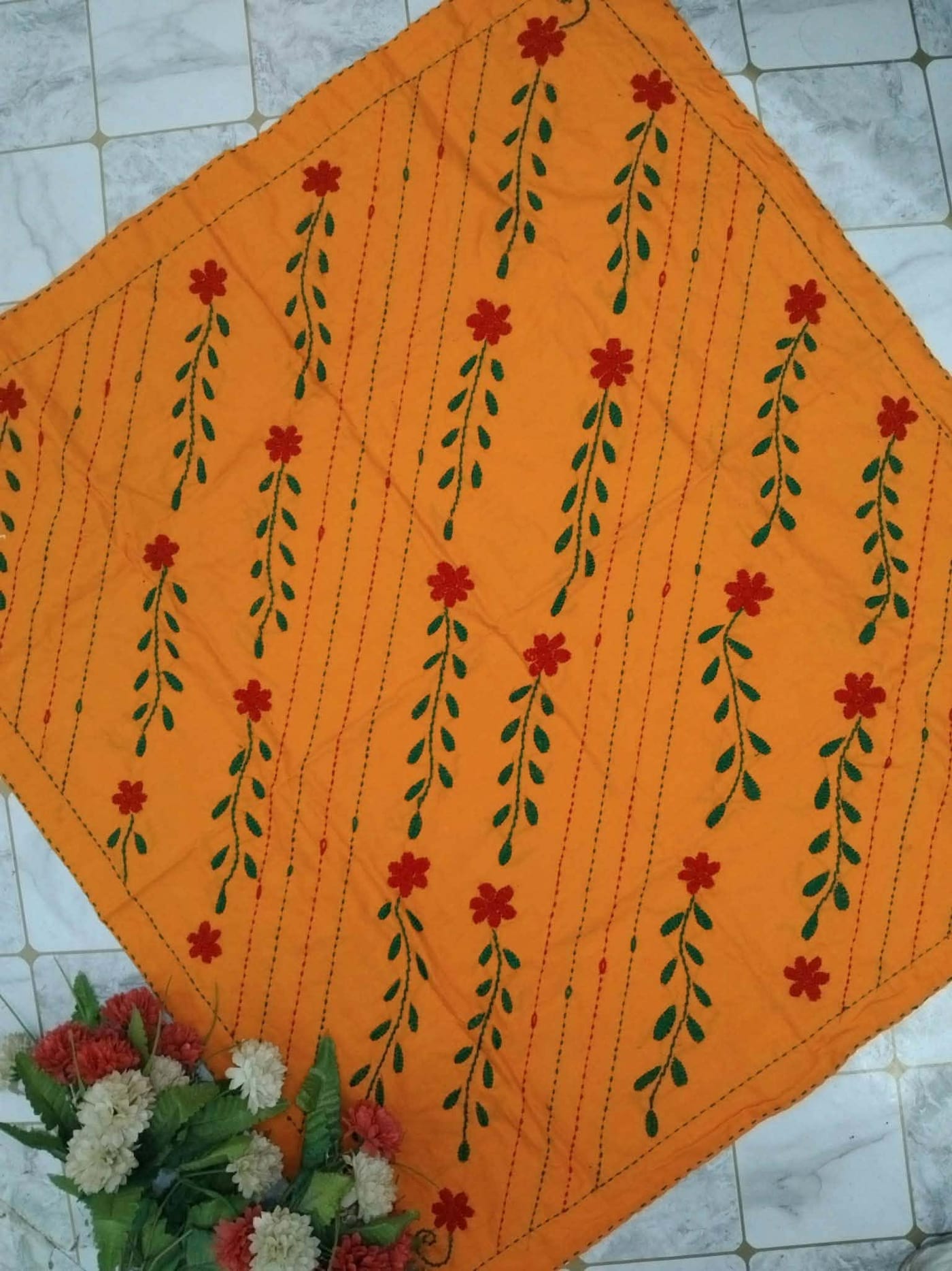 কমলা লতা-ফুল বেবি নকশি কাঁথা