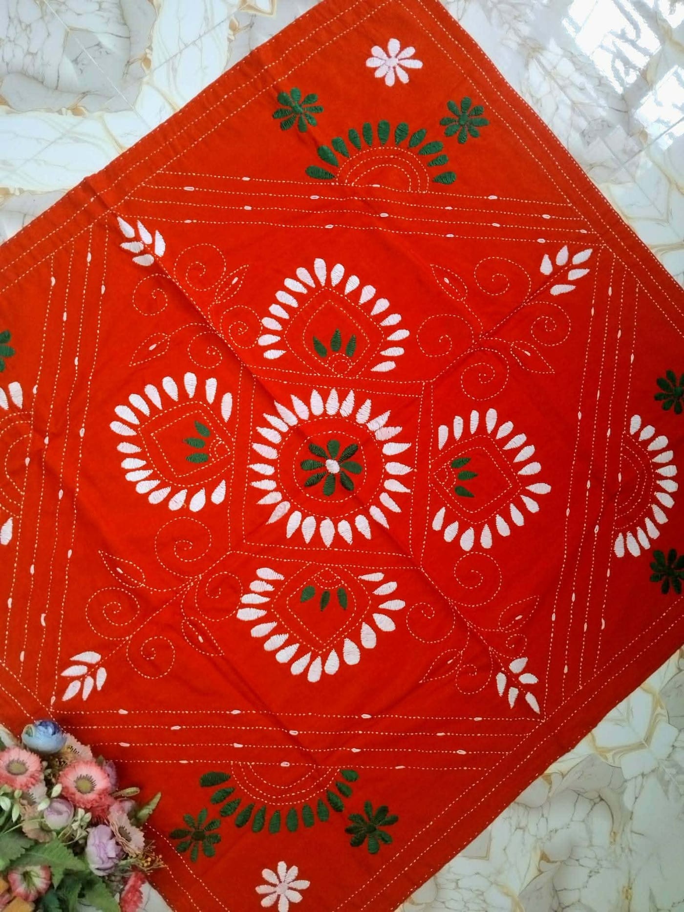 লাল ফুলেল বেবি নকশি কাঁথা